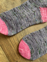Load image into Gallery viewer, Sock Set with patterns - Topanga
