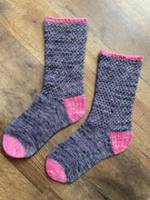 Load image into Gallery viewer, Sock Set with patterns - Topanga
